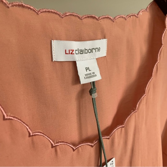 • NWT! [Liz Claiborne] Sleeveless Top • - Picture 10 of 11